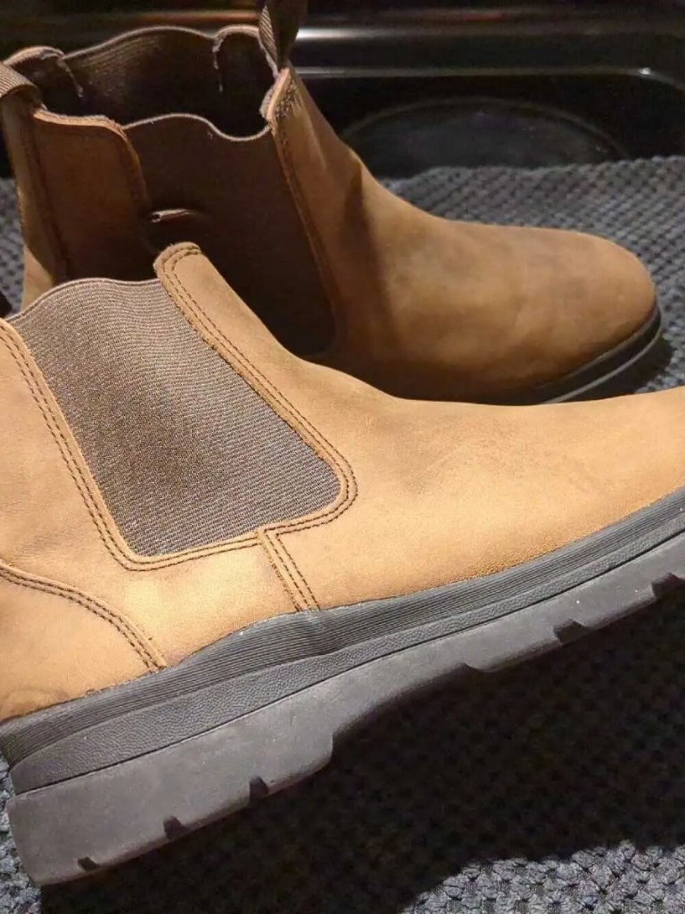 Ladi's Zara Leather Chelsea Ankle Boots - Size 6.5-7W